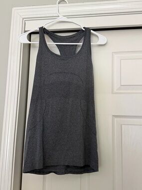 Lululeom Charcoal Grey Tank Top size 6